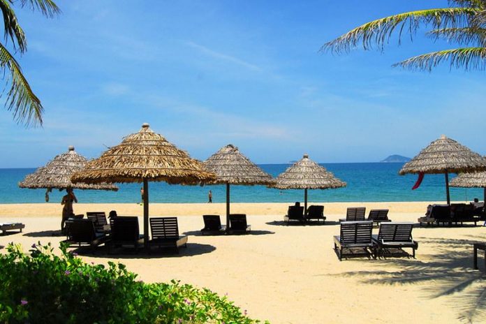 Top 10 bãi biển đẹp nhất Việt Nam mà bạn nhất định phải đặt chân tới