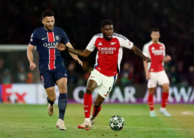trận Arsenal vs PSG