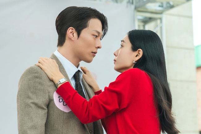 dynamite kiss rating bùng nổ