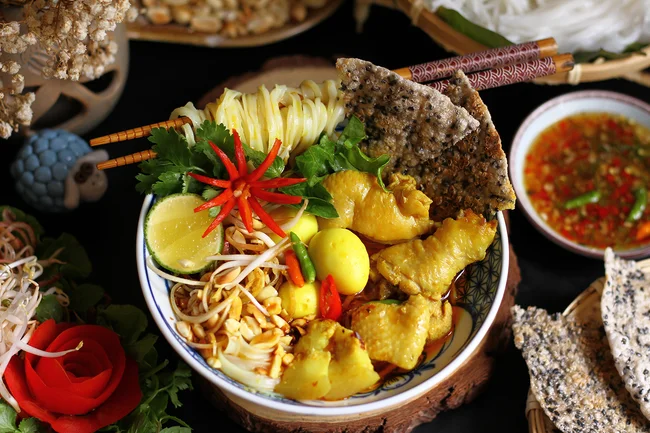 mì quảng ngon