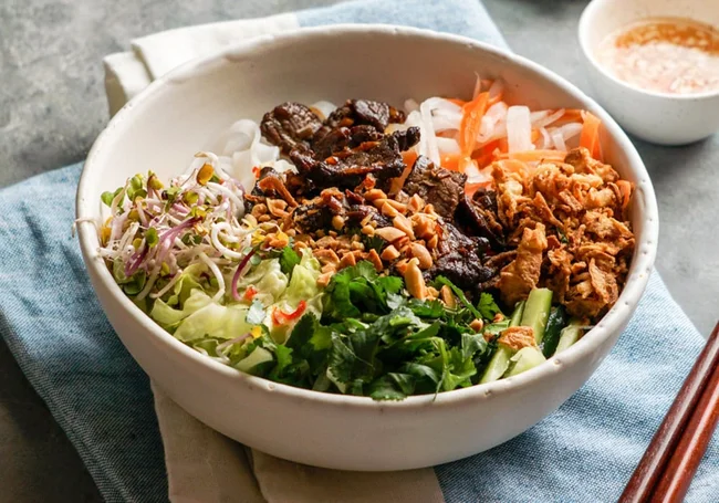 Bún bò nam bộ