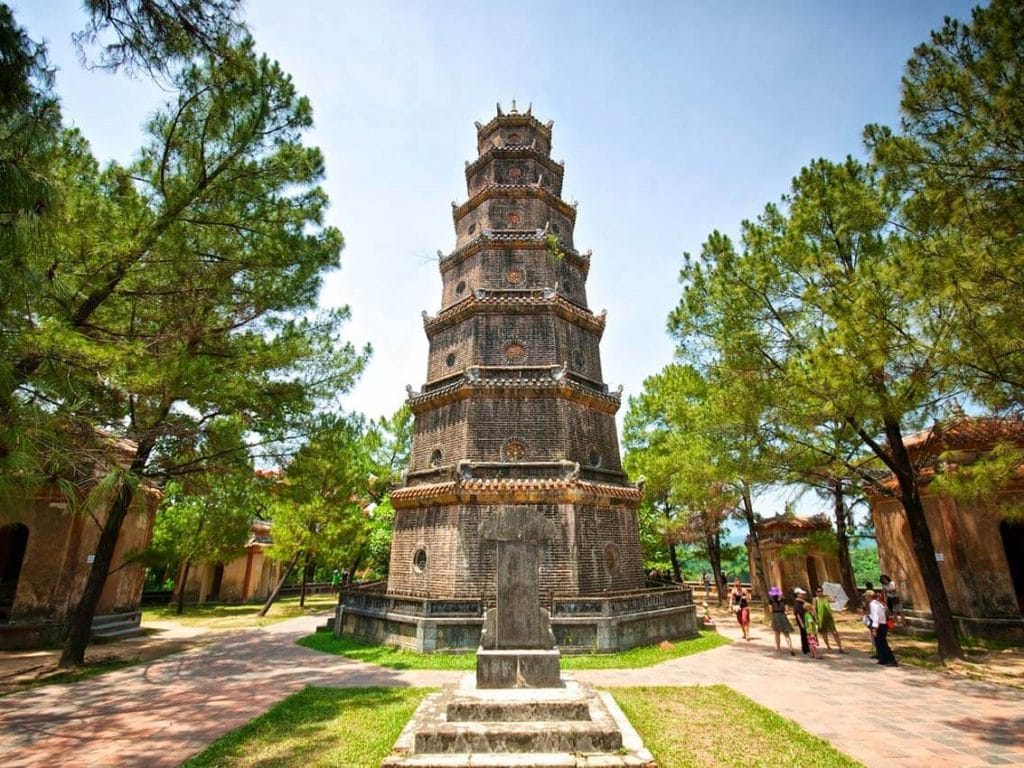 Thăm quan Huế