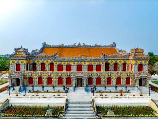 Thăm quan Huế